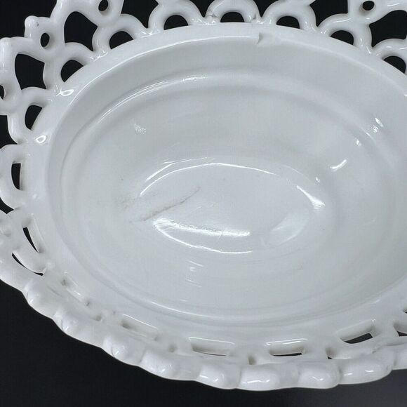 Antique White Milk Glass Large Nesting Chicken Hen Covered Dish - Picture 13 of 16